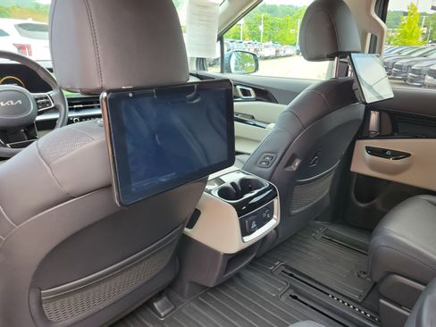 Used 2024 Kia Carnival SX Prestige FWD image 7