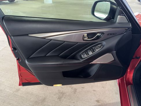 Used 2018 INFINITI Q50 Red Sport 400 w/ Sensory Package (Sport) image 16