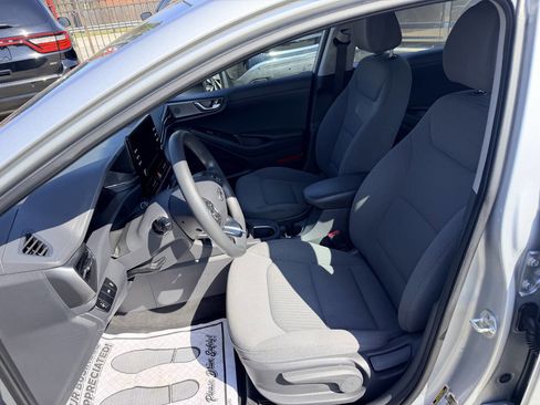 Used 2022 Hyundai Ioniq Blue image 11