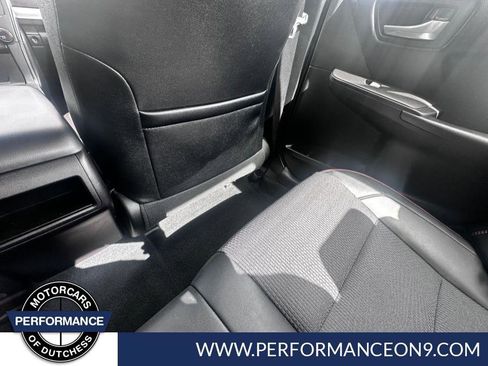 Used 2017 Toyota Camry SE image 38