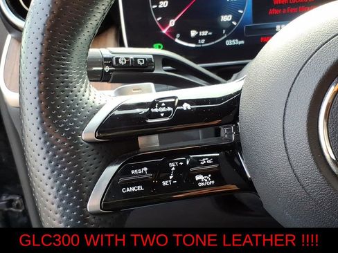 Used 2023 Mercedes-Benz GLC 300 4MATIC image 17