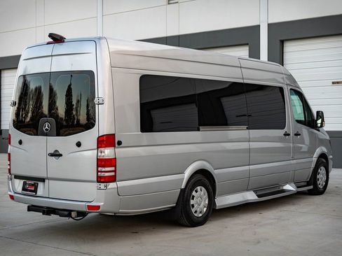 Used 2015 Mercedes-Benz Sprinter 2500 image 7