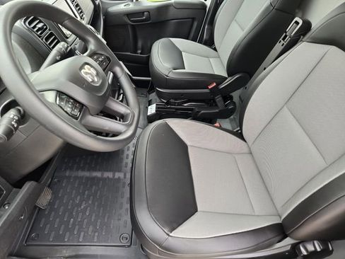 Used 2023 RAM ProMaster 3500 w/ Convenience Group image 9