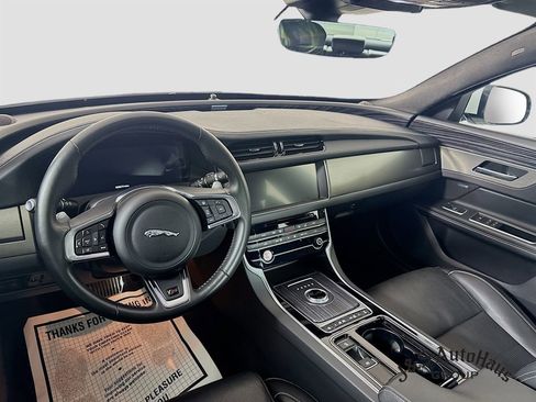 Used 2020 Jaguar XF S image 29