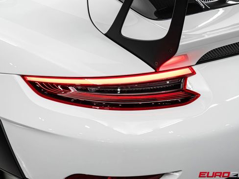Used 2018 Porsche 911 GT2 RS image 27