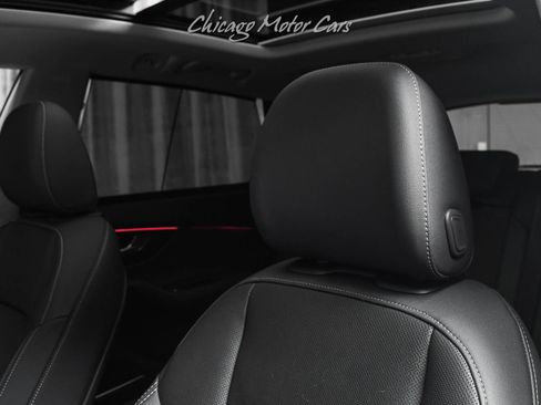 Used 2022 Audi Q8 Prestige w/ Prestige Package image 20