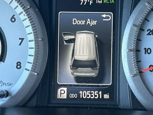 Used 2018 Toyota Sienna SE w/ SE Preferred Package image 28