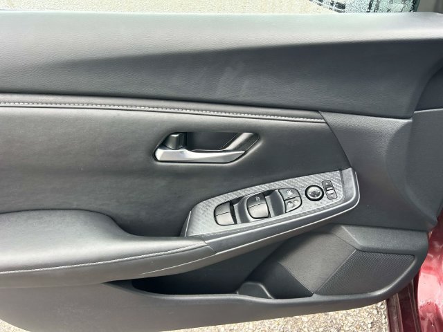Certified 2025 Nissan Sentra SV FWD image 23