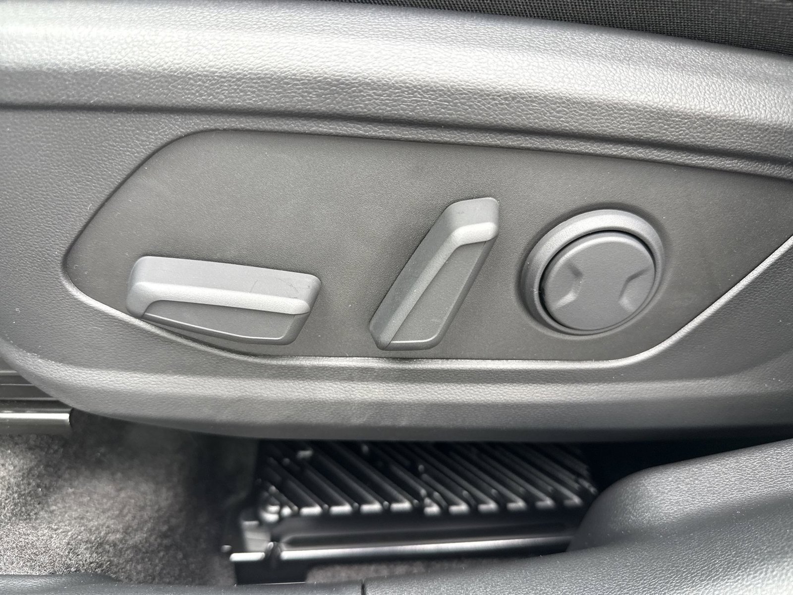 New 2026 Hyundai Tucson Limited AWD/4WD image 13