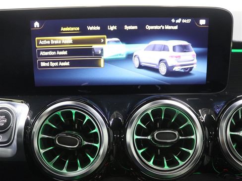 Used 2022 Mercedes-Benz GLB 35 AMG 4MATIC image 38