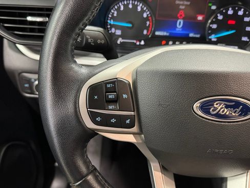 Used 2022 Ford Explorer XLT AWD/4WD image 21