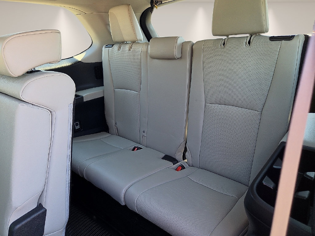 Used 2024 Toyota Grand Highlander AWD image 11