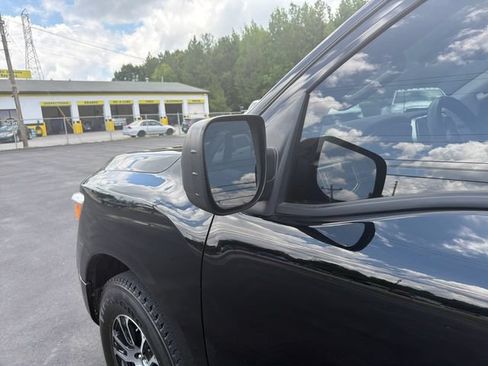 Used 2021 Nissan Titan SV w/ Accessory Utility Package AWD/4WD image 30