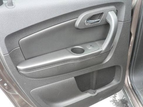 Used 2009 Chevrolet Traverse LT FWD image 39