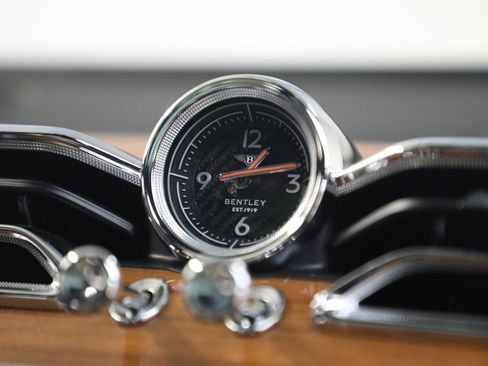 Certified 2023 Bentley Bentayga image 25