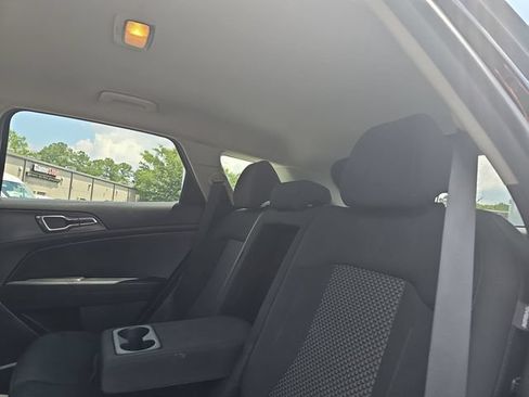 Used 2024 Kia Sportage LX FWD image 13