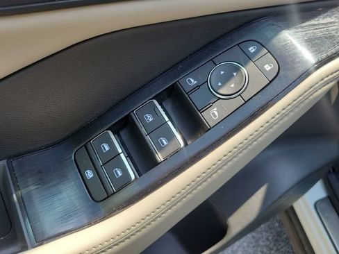 Certified 2024 Nissan Rogue SL w/ SL Premium Package FWD image 11
