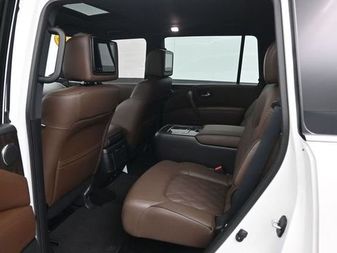 Used 2023 Nissan Armada Platinum w/ Captain's Chairs Package AWD/4WD image 10