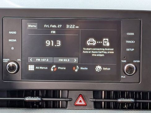 Used 2025 Kia Sportage LX image 17