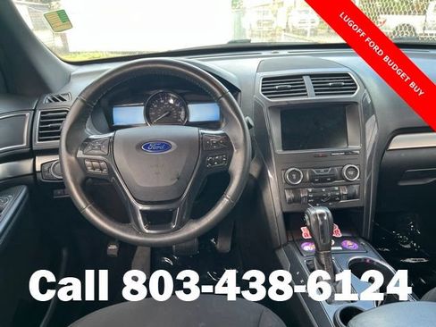 Used 2018 Ford Explorer XLT w/ Equipment Group 201A FWD image 10
