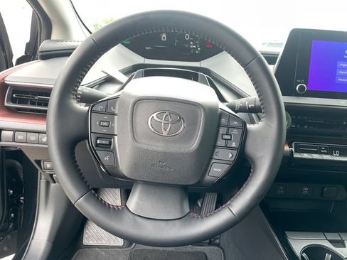 Used 2026 Toyota Prius Plug-In Hybrid FWD image 14