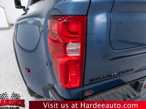 Used 2024 Chevrolet Silverado 3500 High Country w/ LPO, Dark Essentials Package image 9