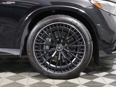 Certified 2025 Mercedes-Benz GLC 43 AMG 4MATIC image 35