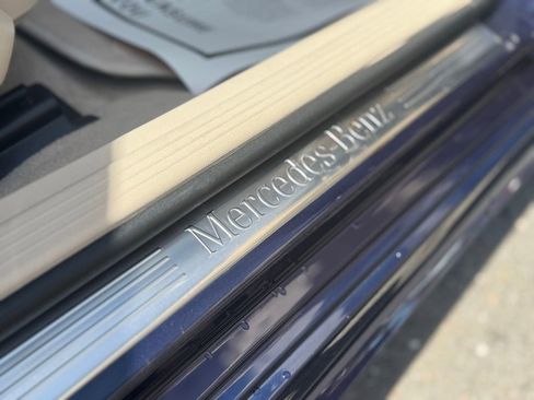 Used 2016 Mercedes-Benz E 350 4MATIC Sedan image 28