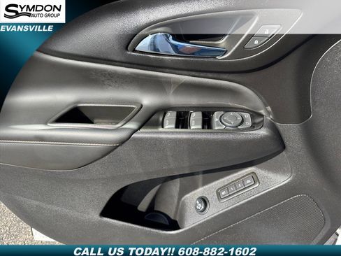 Used 2023 Chevrolet Equinox Premier image 20