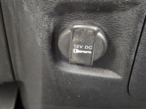 Used 2017 RAM 1500 Express RWD image 20