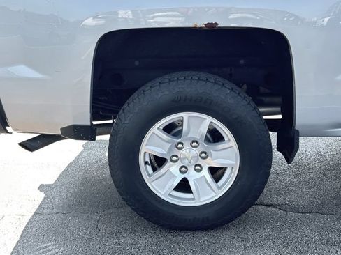 Used 2018 Chevrolet Silverado 1500 LT w/ All Star Edition AWD/4WD image 12