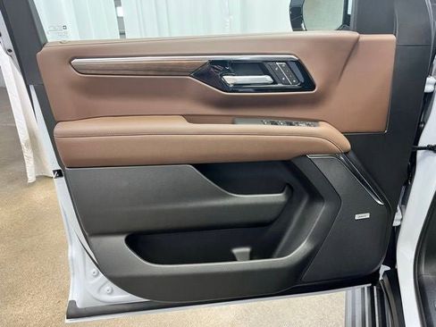 New 2026 Chevrolet Tahoe High Country image 8