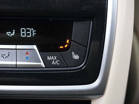 Used 2022 BMW X5 xDrive40i w/ Premium Package image 65