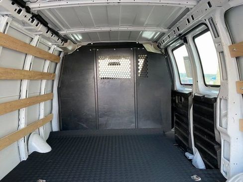 Used 2023 Chevrolet Express 2500 w/ Driver Convenience Package RWD image 12