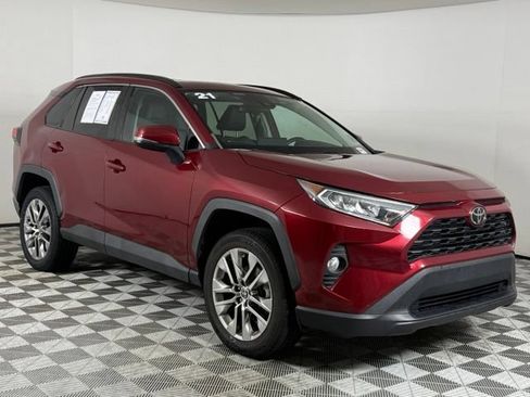 Used 2021 Toyota RAV4 XLE Premium FWD image 10