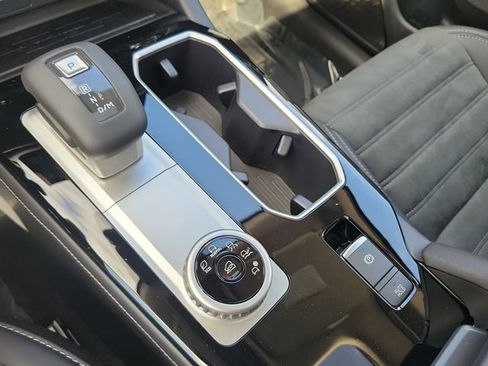 New 2025 Mitsubishi Outlander SE image 33