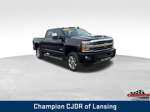Used 2019 Chevrolet Silverado 2500 High Country w/ Duramax Plus Package image 8