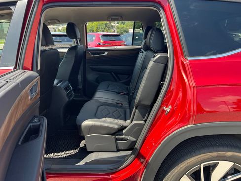 Used 2024 Volkswagen Atlas SE FWD image 28