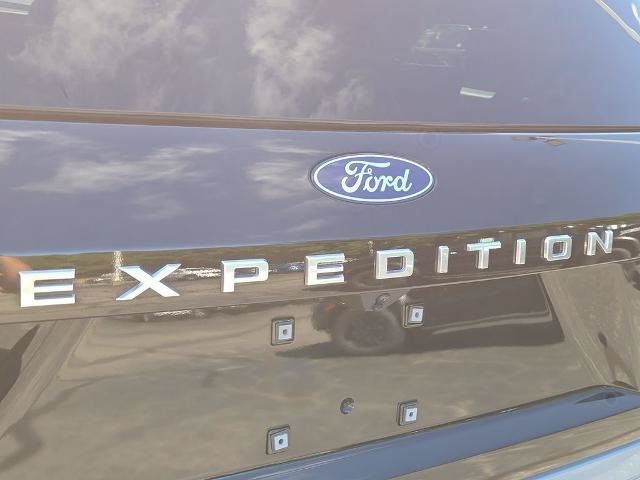 Certified 2025 Ford Expedition Active AWD/4WD image 5