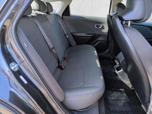 Used 2025 Kia K4 LXS image 19