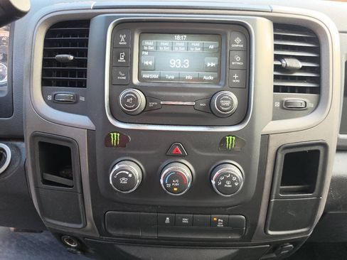 Used 2018 RAM 2500 Tradesman w/ Power & Remote Entry Group RWD image 18