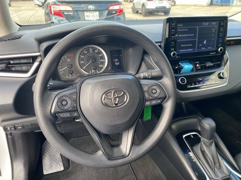 Used 2022 Toyota Corolla LE image 14