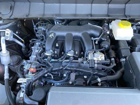 New 2026 Nissan Pathfinder SV w/ SV Premium Package AWD/4WD image 28