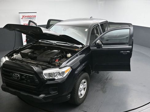 Used 2020 Toyota Tacoma SR AWD/4WD image 26