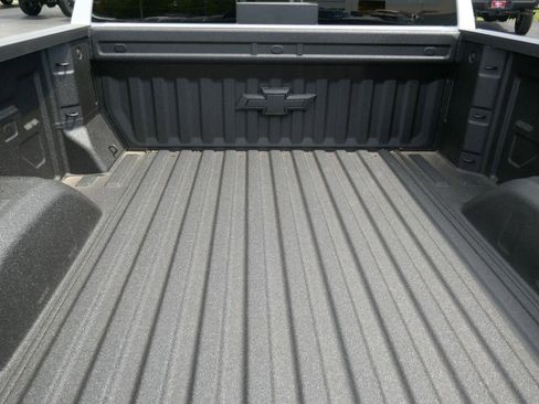 New 2026 Chevrolet Silverado 1500 LTZ w/ LTZ Premium Package AWD/4WD image 6