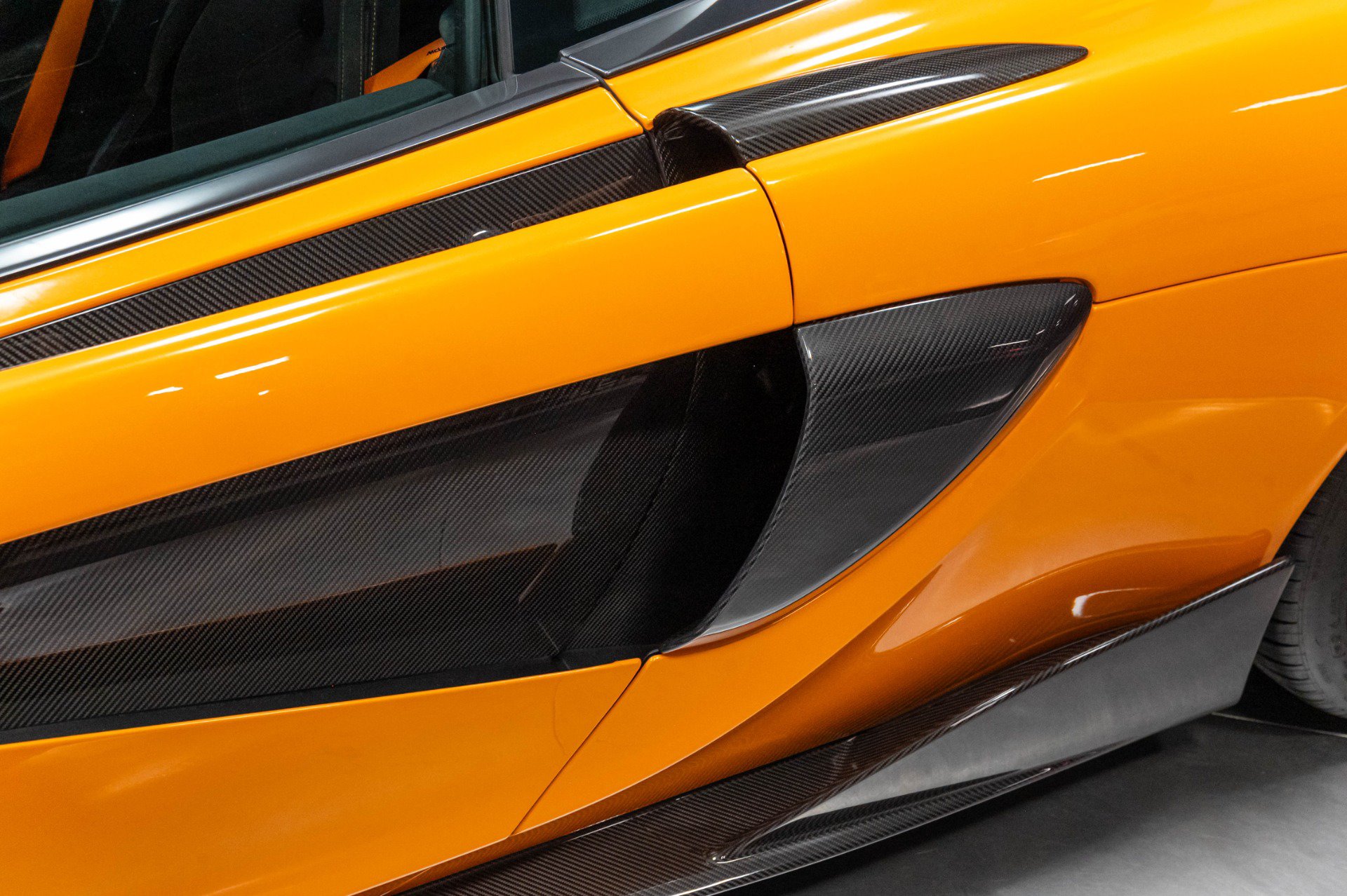 Used 2019 McLaren 600LT RWD image 33