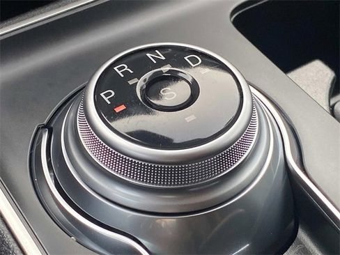 Used 2023 Ford Edge SE w/ Black Appearance Package image 28