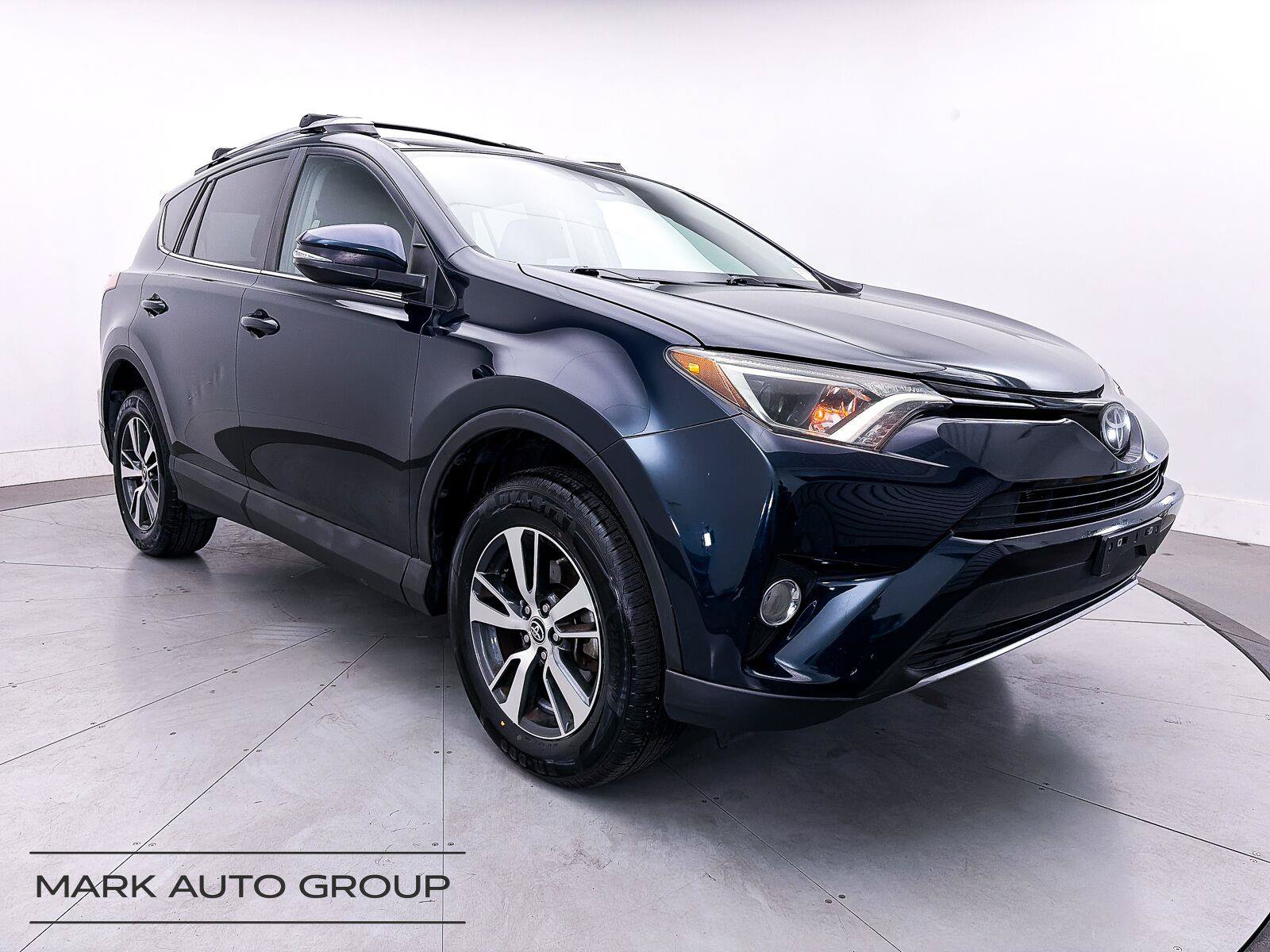 Used 2017 Toyota RAV4 XLE AWD/4WD image 1
