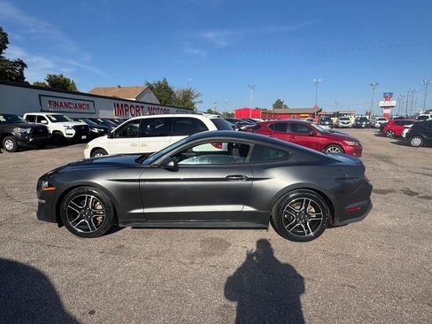 Used 2018 Ford Mustang Coupe w/ Equipment Group 101A RWD image 4