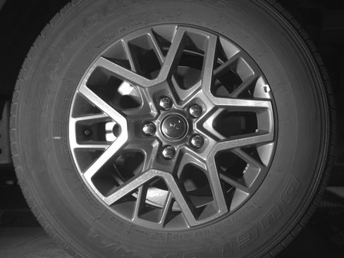 Used 2025 Jeep Wrangler Sahara image 13